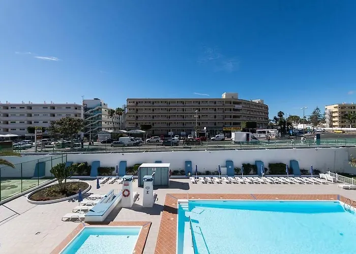 5 Min Walk From Yumbo 208 * Playa del Ingles (Gran Canaria)