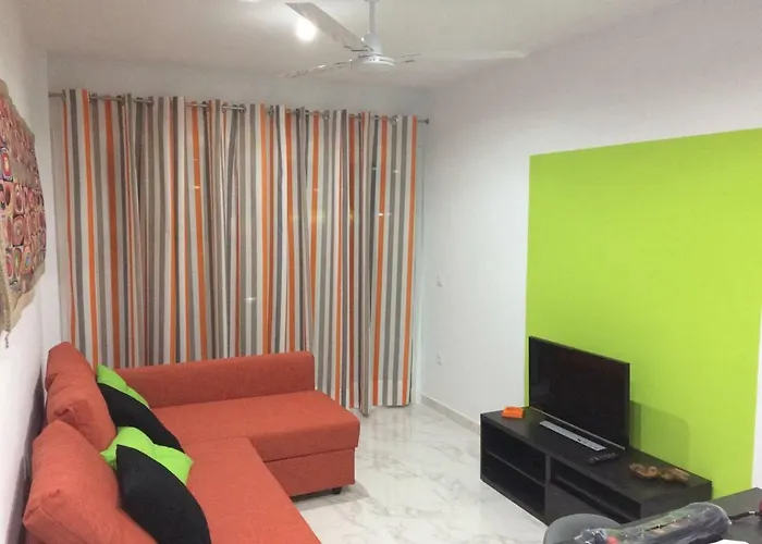 Apartment 5 Min Walk From Yumbo 208