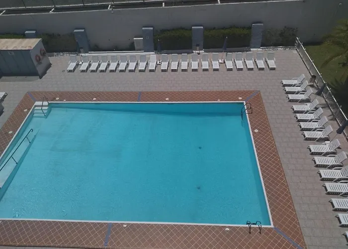 Appartamento 5 Min Walk From Yumbo 208