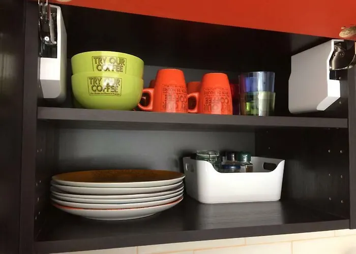 Апартаменти 5 Min Walk From Yumbo 208