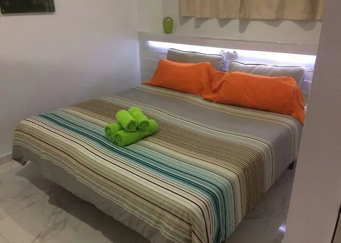 5 Min Walk From Yumbo 208 Playa del Inglés