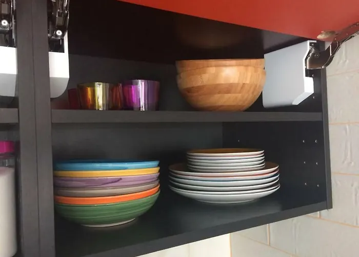 5 Min Walk From Yumbo 208 *