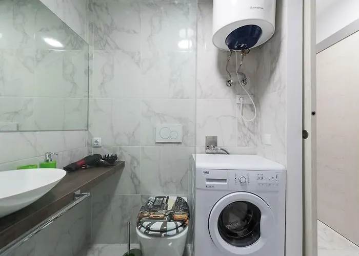 5 Min Walk From Yumbo 208 * Playa del Inglés